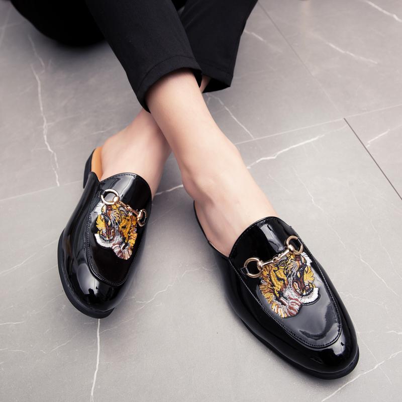 Британский стиль мода черный вышивка мужские мокасины обувь блестящая кожа повседневная обувь мужчины удобные полутапочки мужчина Zapatos Hombre