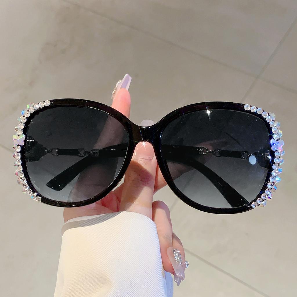 Luxury Brand Non-Polarized Sunglasses Women Sunglasses Protection Fashion Sunglasses with Rhinestone Sun Glasses Female Glass