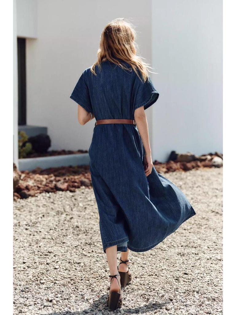 2025 Cotton French Retro Slimming Denim Shirt Dress – High-End Waist-Cinching Long Dress for Women, Autumn Collection