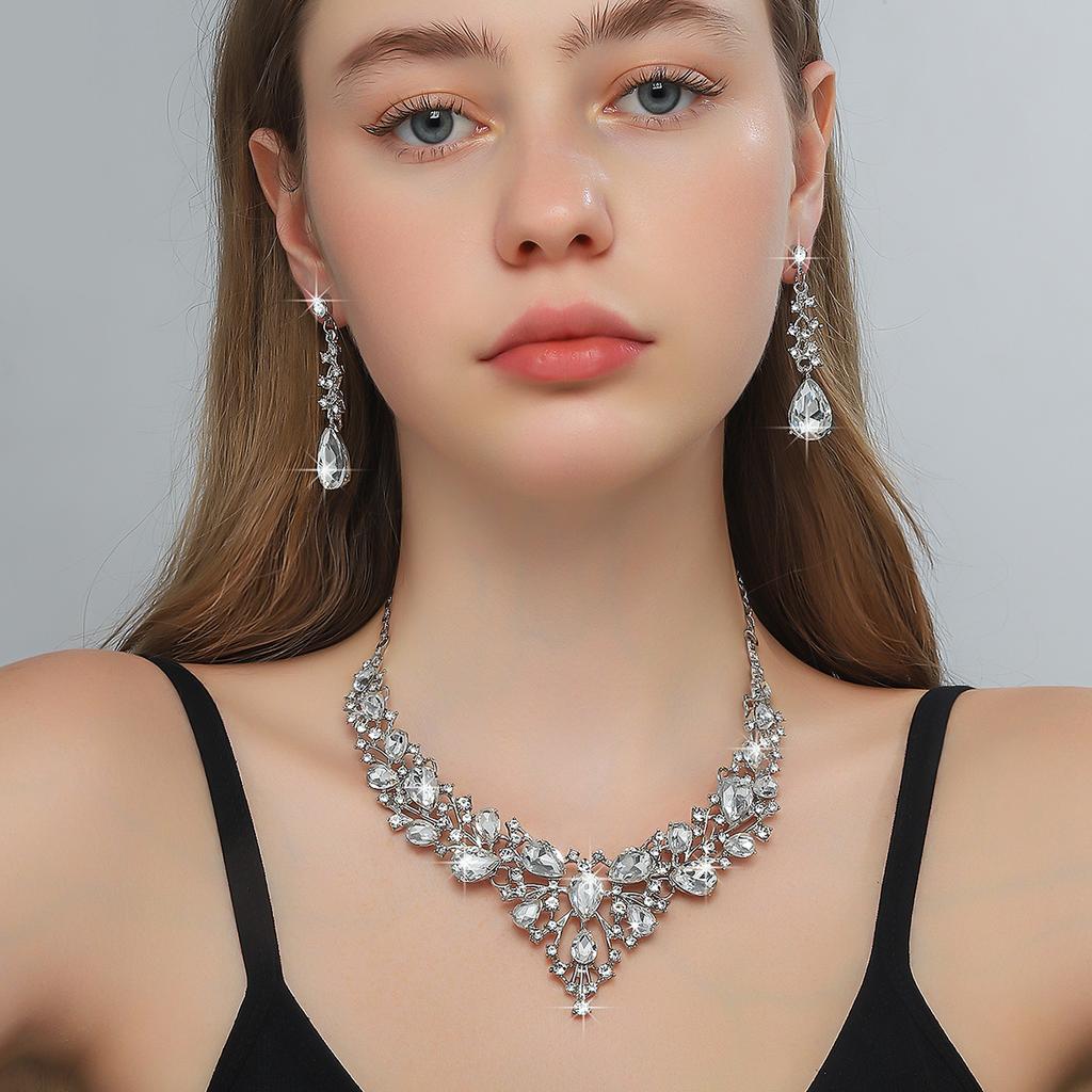 Wedding accessory set, women's earring necklace set, bride's jewelry set, luxurious and high-end accessories