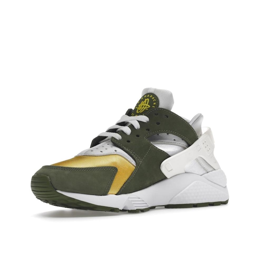 Nike Кроссовки унисекс Stussy x Air Huarache LE Dark Olive 2021 Green White Varsity-Maize DD1381-300