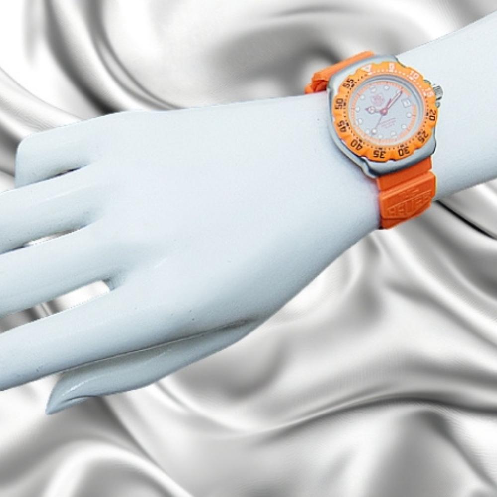 Tag Heuer ПРОФЕССИОНАЛЬНЫЕ FORMULA 1 Арт. 373.508 Нержавеющая сталь/Стекловолокно Серый циферблат Оранжевый Женские кварцевые В коробке и с гарантией Б/У