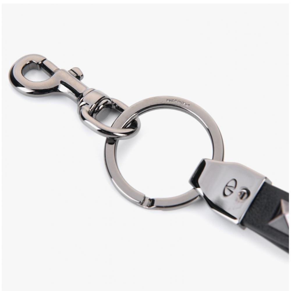 Valentino 4y2P0550 Vh3 0no  P0550 Vh3 0no  Rockstud Keyring