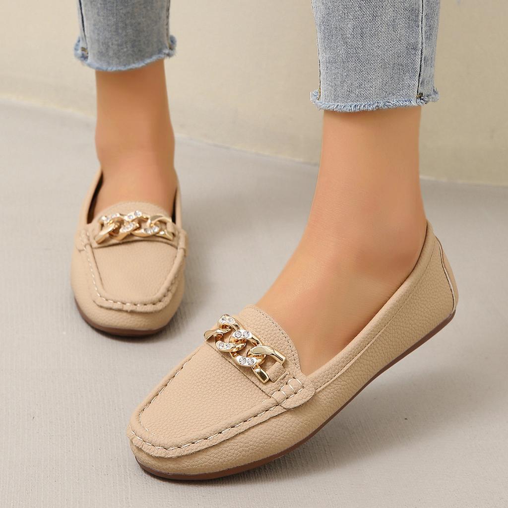 Flat-bottomed Casual Single Shoes, Loafers, Shallow-mouth Doudou Shoes, Women's 2024 New Fashion Metal Chain, Large-size Mother Shoes.