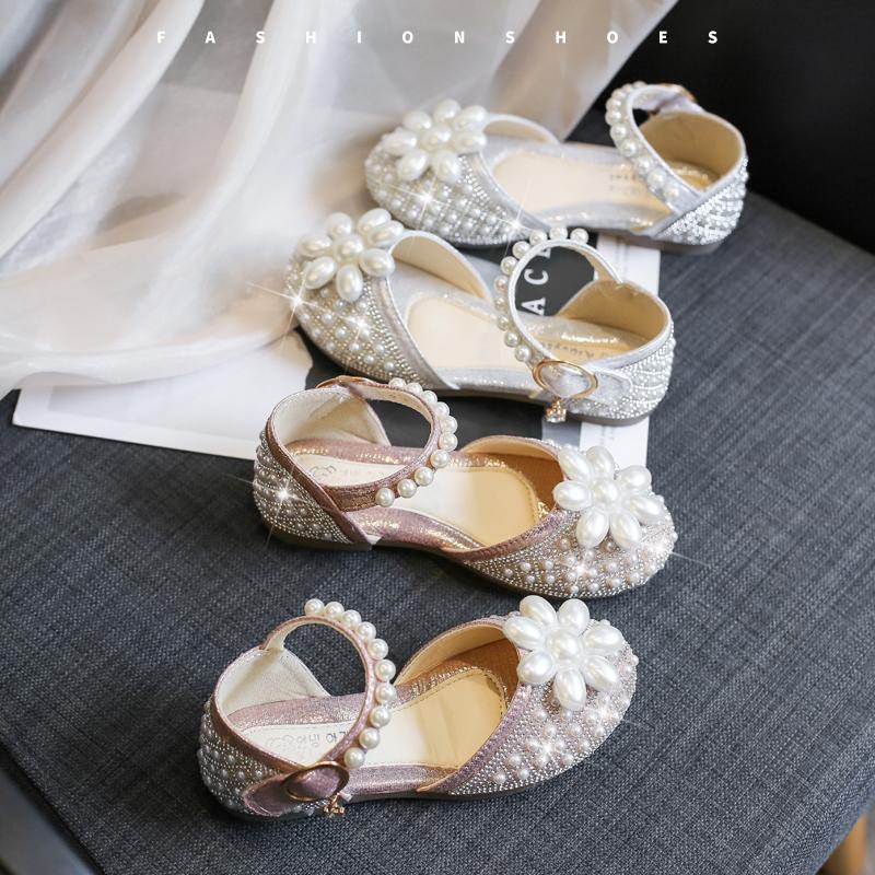 Босоножки принцессы для девочек с закрытыми носками, детская обувь со стразами и жемчугом, модная детская обувь для выступлений 2024 года, лето-осень, новинка