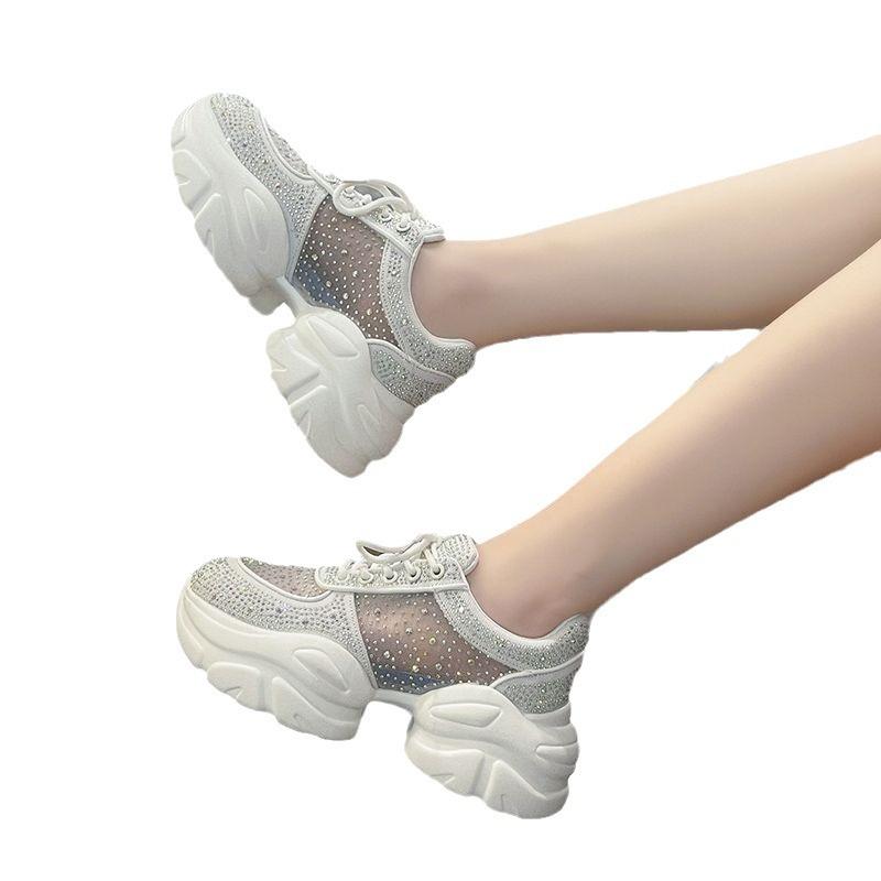 Новые кроссовки на платформе с сетчатым принтом и стразами, дышащие, белые туфли, женская обувь специального дизайна