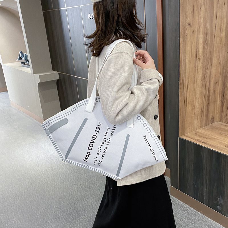 Модная креативная сумка-маска с вместительным отделением для модных покупателей