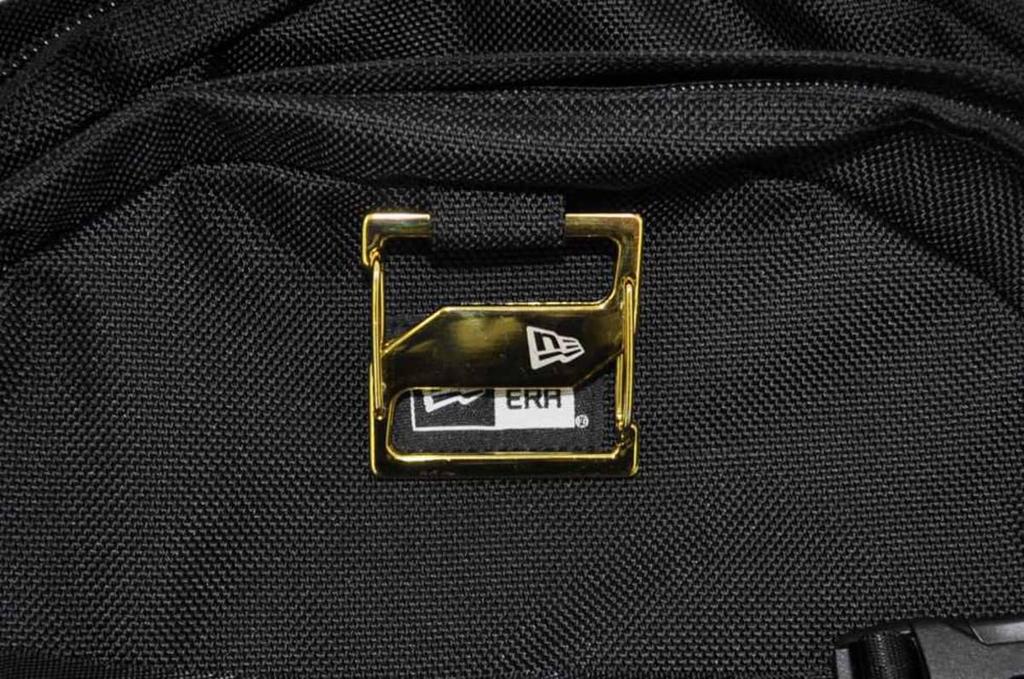 New Era FREE CARRIER PACK 1680D BLK 251, Черный рюкзак-переноска