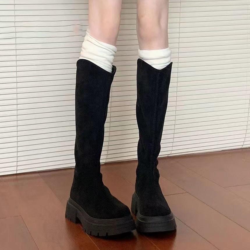 Ботинки на толстой подошве Большой обхват голенища Высокие голенища Ботинки рыцаря для полных ног Женские новые эластичные высокие ботинки из тонкой замши 2025 года