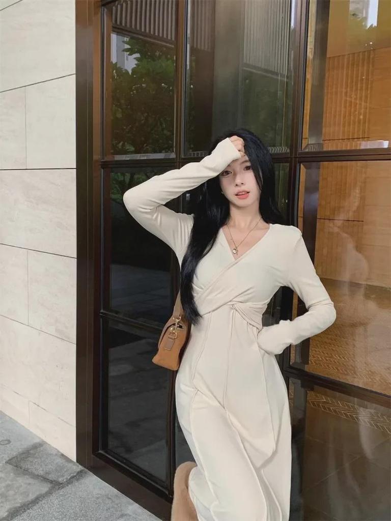 Женское трикотажное платье больших размеров с французским V-образным вырезом - осенняя утягивающая талию длинная юбка