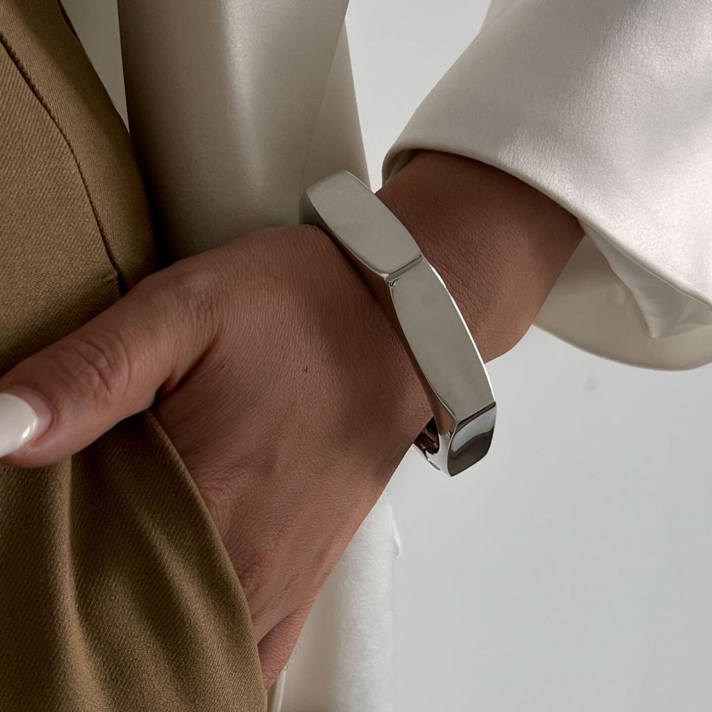 Exaggerated Hammer Surface Alloy Bracelet Personalized Hip Hop Punk Wide Face Jewelry Irregular Bracelet