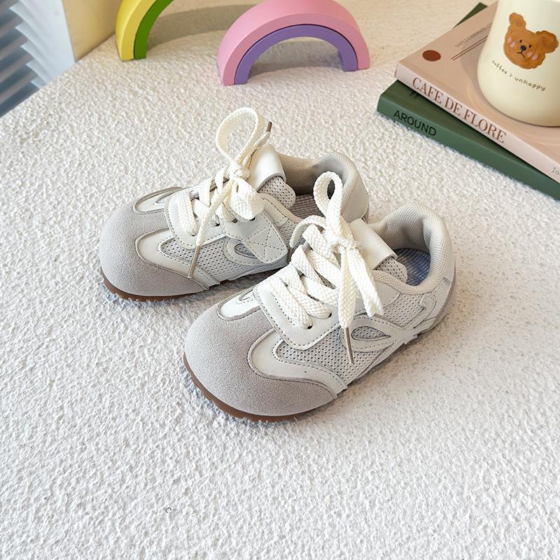 Детская обувь 2025 осень новая для девочек нескользящие кроссовки девочки обувь Форреста Гампа дышащая мягкая подошва нескользящая обувь для бега