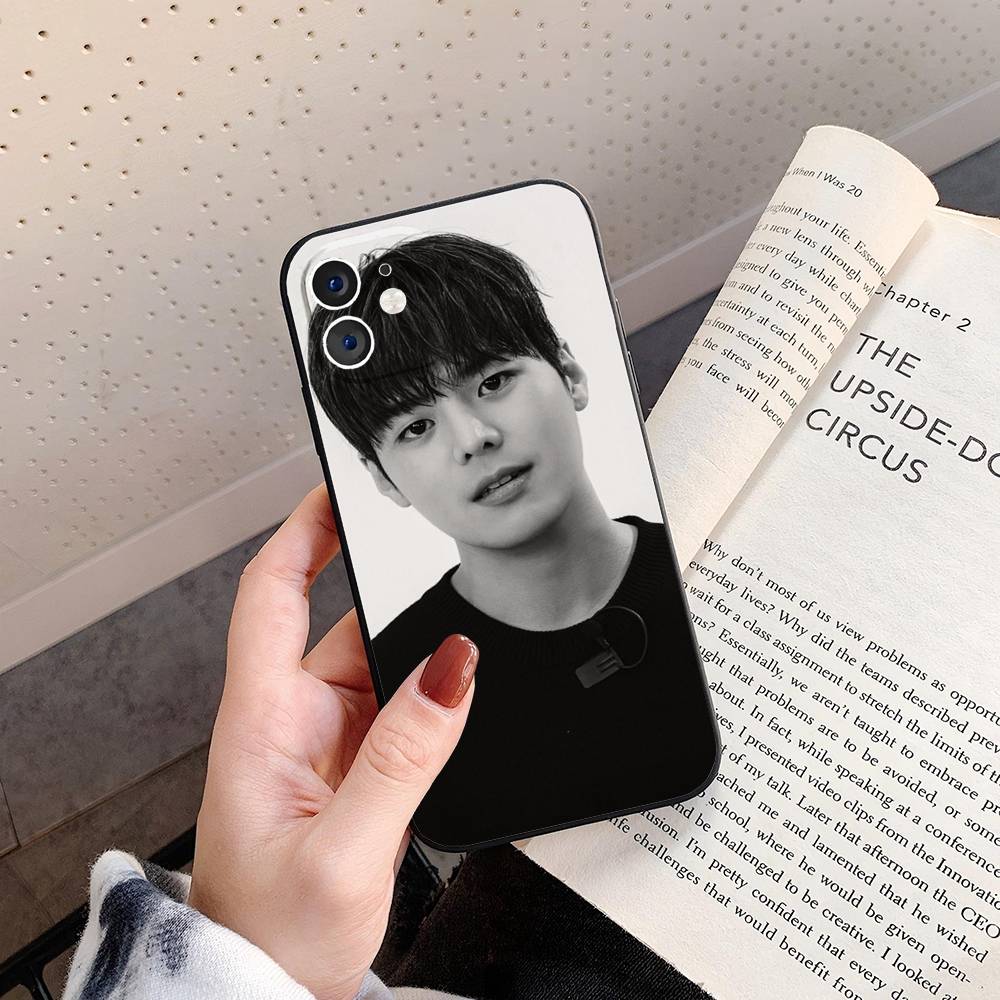 Чехол для телефона корейской знаменитости R-Ryeo Un для iPhone 17 Air 16 15 14 13 Pro Max 11 12 Черный силиконовый чехол