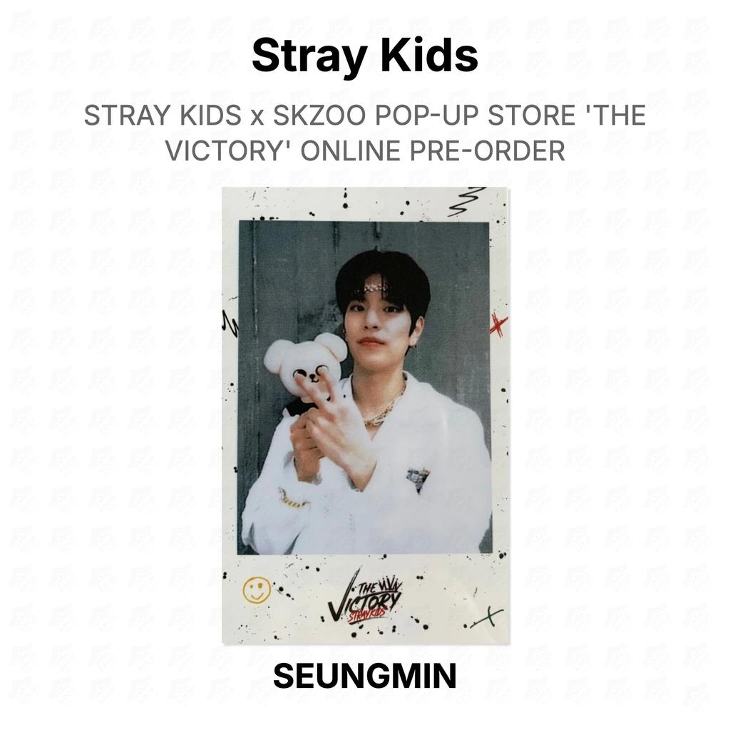 Stray Kids X SKZOO POP-UP STORE 'THE VICTORY' ОНЛАЙН ПРЕДЗАКАЗ Официальная фотокарточка
