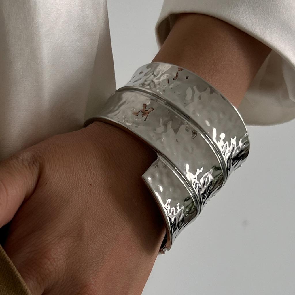 Exaggerated Hammer Surface Alloy Bracelet Personalized Hip Hop Punk Wide Face Jewelry Irregular Bracelet