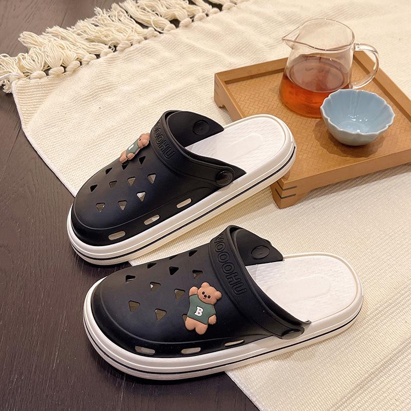 Hole Shoes Female Couple Nurse Soft Sole Sandals Fashion Simple Summer Flat Heel Beach Bag Head Slippers