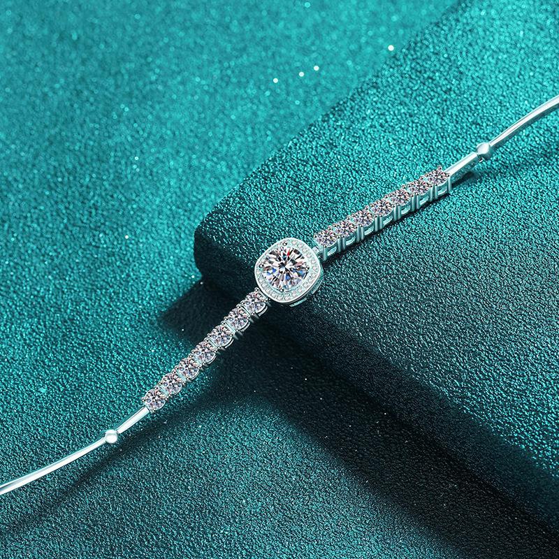 Браслет из стерлингового серебра 925 пробы с ручной инкрустацией муассанитом, круглый квадратный край с бриллиантами, простой и модный браслет с бриллиантами