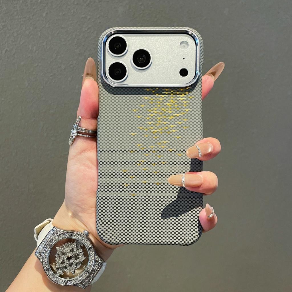 Магнитный чехол для телефона с текстурой карбона и кевлара для iPhone 17 Air 16 15 14 Pro Max Металлическая рамка камеры Жесткая пластиковая крышка