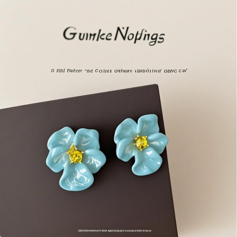 New small fresh blue iris stud earrings for women, simple and compact earrings, versatile temperament and high-end earrings.