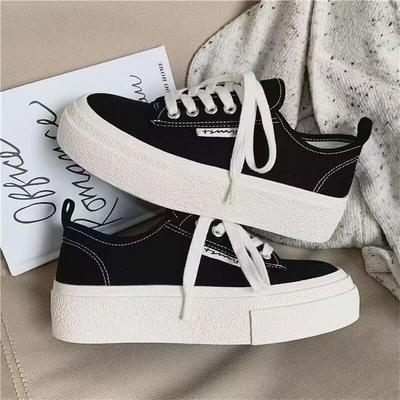 Оригинальный нишевый дизайн маленькие черные туфли женские 2025 осень новая универсальная корейская версия студенток парусиновые туфли толстая подошва