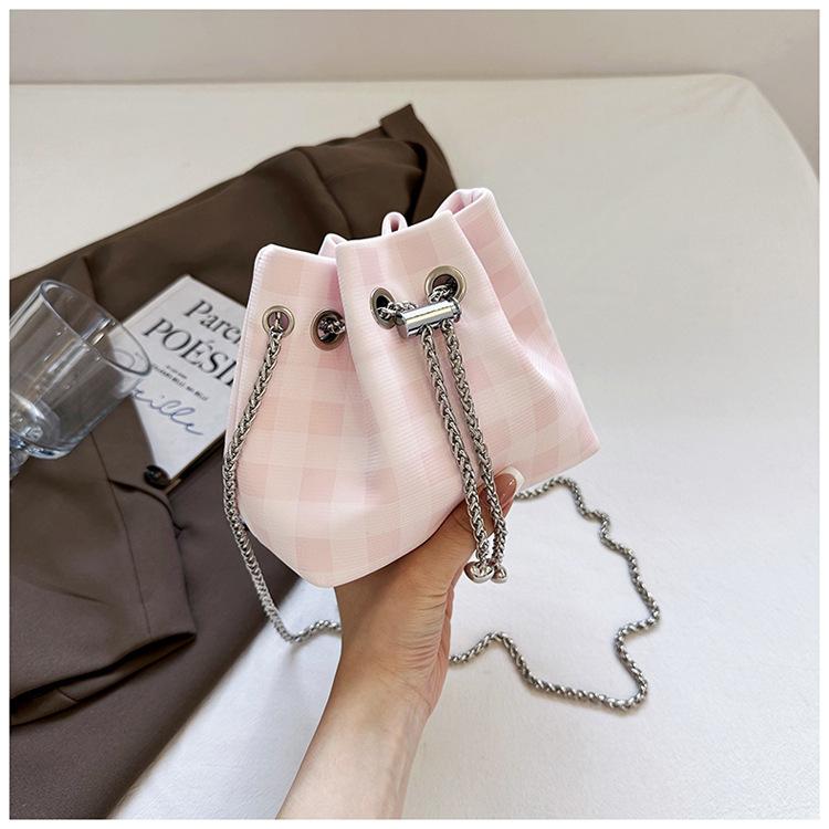 Высококлассная нишевая дизайнерская сумка женская 2025 новая корейская версия модная клетчатая сумка-ведро в иностранном стиле сумка на плечо/кроссбоди