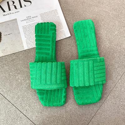 Летние тапочки на плоской подошве, модные сандалии с открытой пяткой, новые трендовые пляжные туфли с открытым носком, женские повседневные удобные шлепанцы, женские шлепанцы