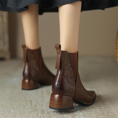 Мода 2025 Новые Осенние Женские Ботильоны из Спилка с Острым Носком Зимние Женские Ботинки Ретро Челси Ботинки Zapatos Mujer