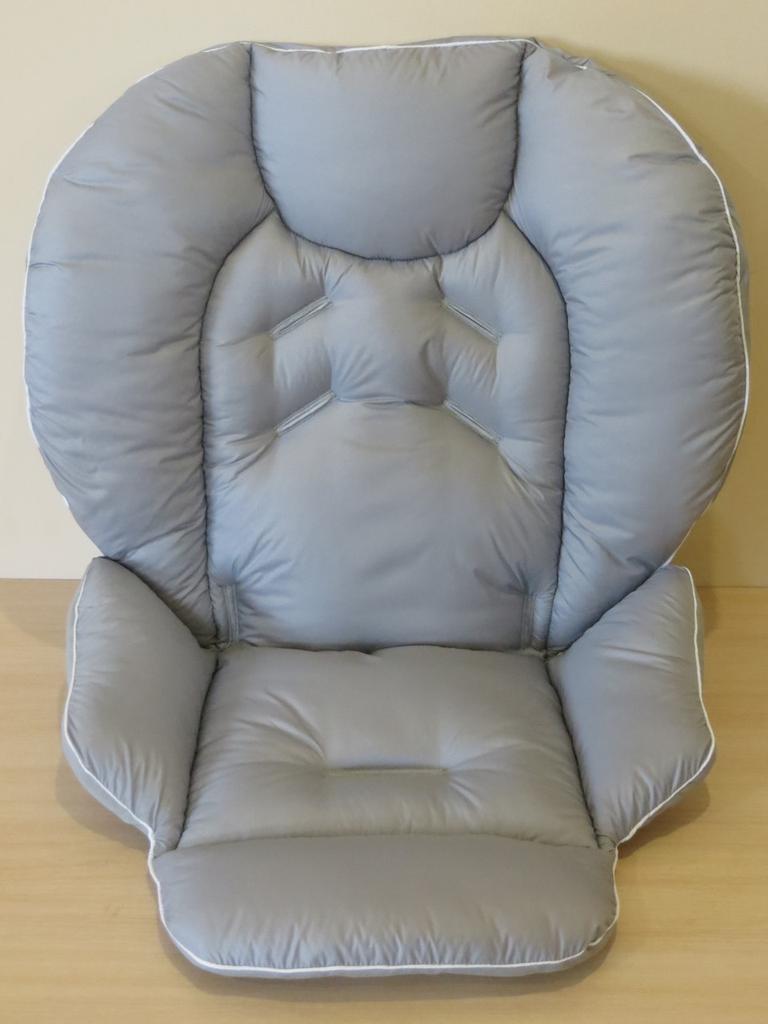 Непромокаемый чехол к стульчику для кормления Сhicco Polly однотонный, водоотталкивающая вкладка в стульчик