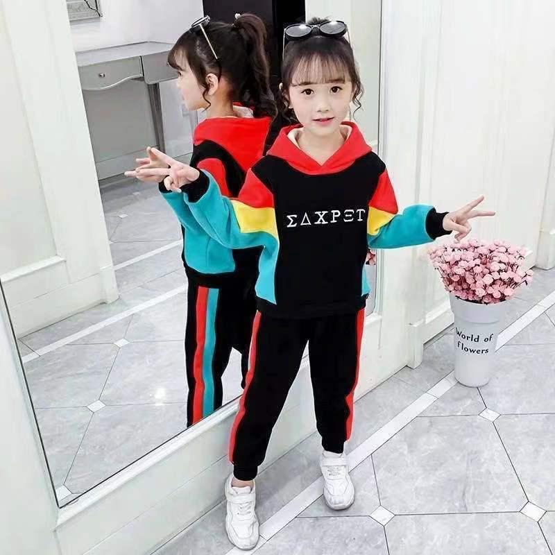Girls' Plush Suit: Trendy Autumn-Winter 2025 Sweatshirt for Middle and Large Children.