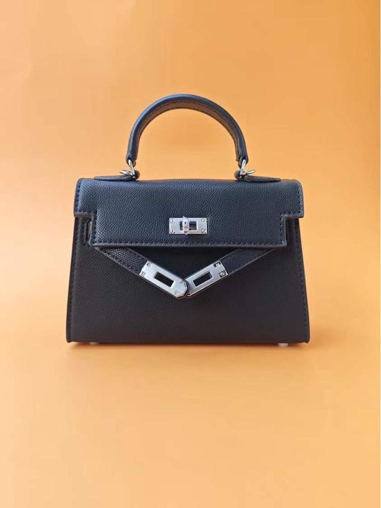 Женская знаковая сумка-тоут в стиле колор-блок Осень/Зима 2025