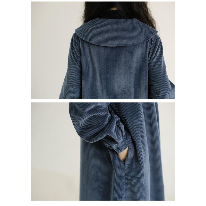 Платье свободного кроя с длинными рукавами и однотонным темно-синим воротником. Женское осеннее винтажное вельветовое облегающее однобортное платье в стиле «атмосфера»