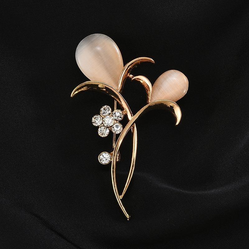 Brooch High-End Niche Silk Scarf Buckle Alloy Diamond Coat Pearl Corsage Pin Accessories