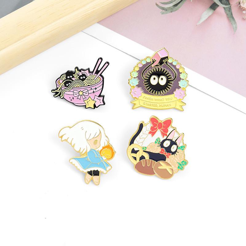 Creative Japanese Cartoon Girl Ramen Shaped Alloy Enamel Pin Brooch For Unique Fashion Accessories