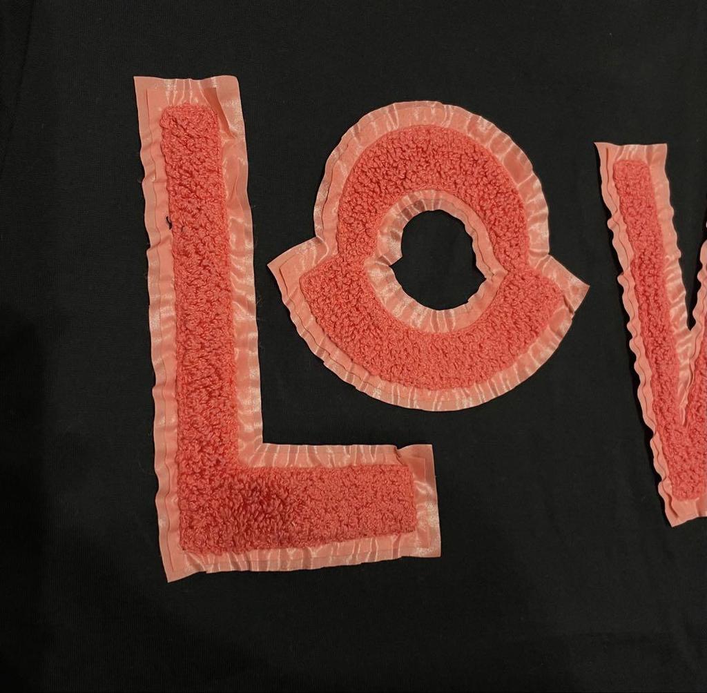 Подержанная женская футболка с коротким рукавом MONCLER