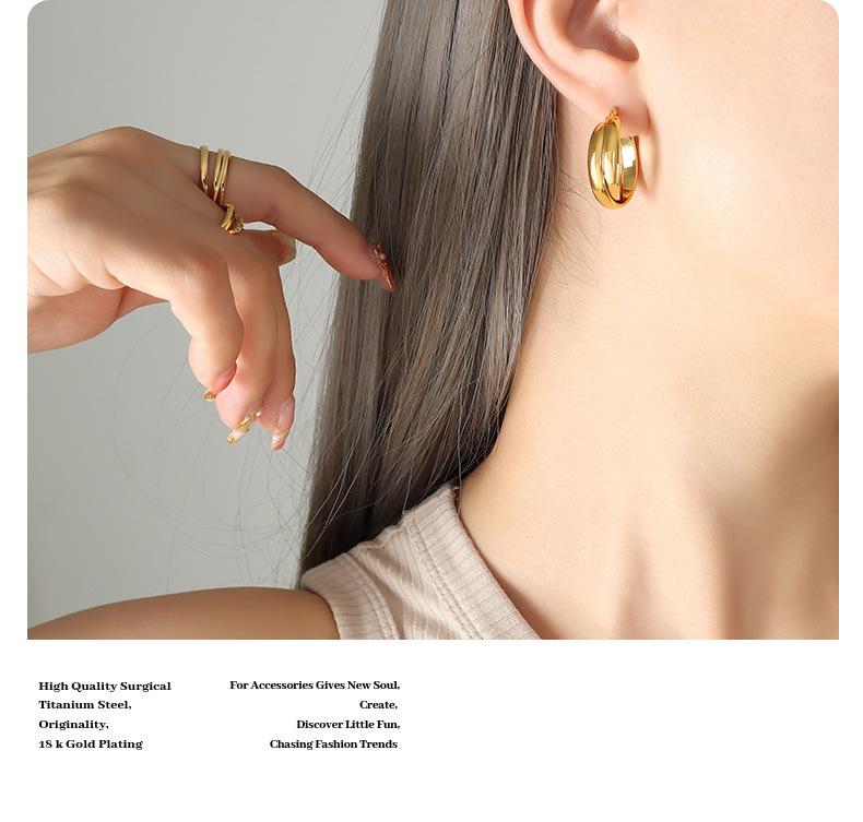 Серьги из титановой стали в европейском и американском холодном стиле в форме двойной буквы U, позолота 18 карат, женская индивидуальность, гонконгский темперамент - F375