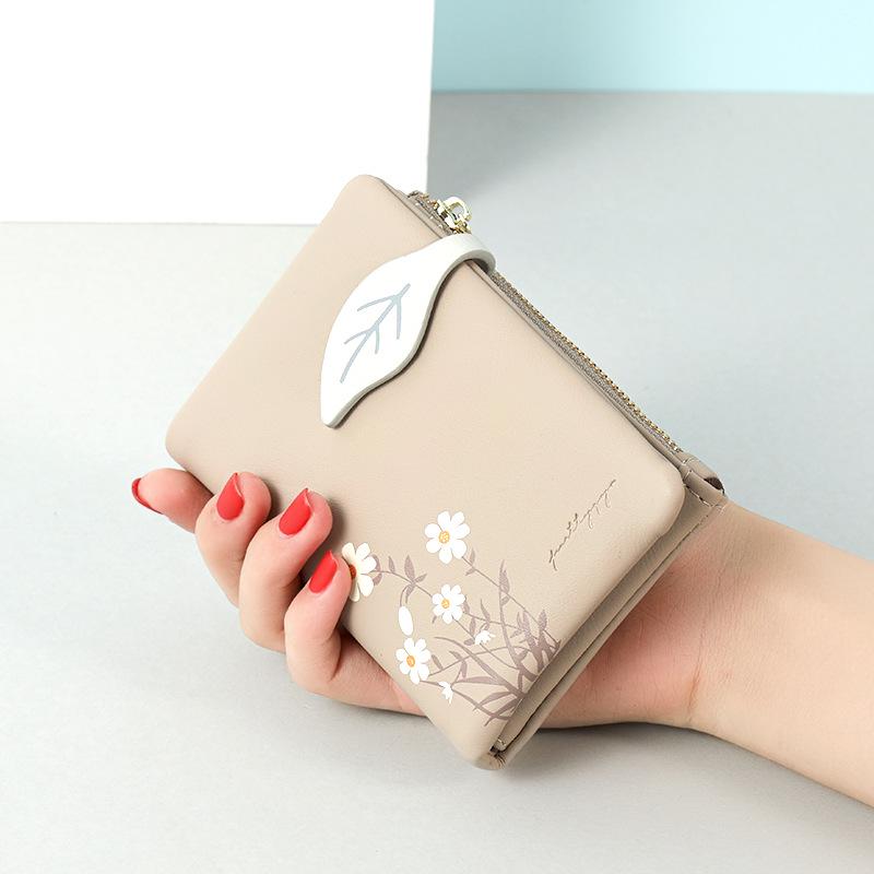 Женский мягкий кожаный короткий кошелек с несколькими отделениями для карт и принтом «Ромашки»