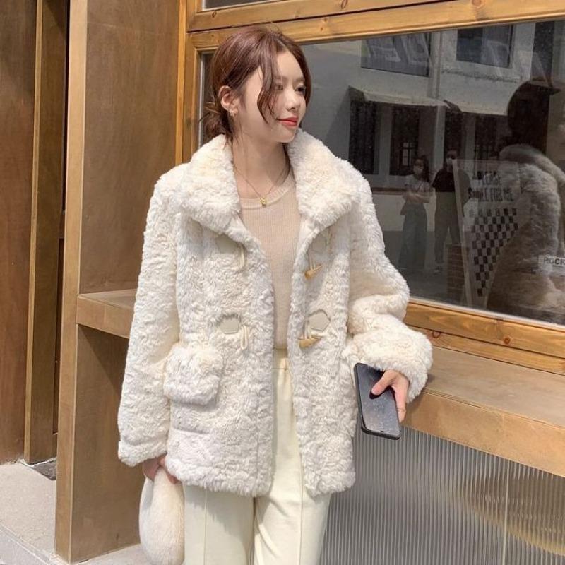 Autumn and Winter New Women's Cow Horn Button Fur Integrated Coat Wind Resistant and Warm Lamb Fur Thickened Imitation Fur Sweet