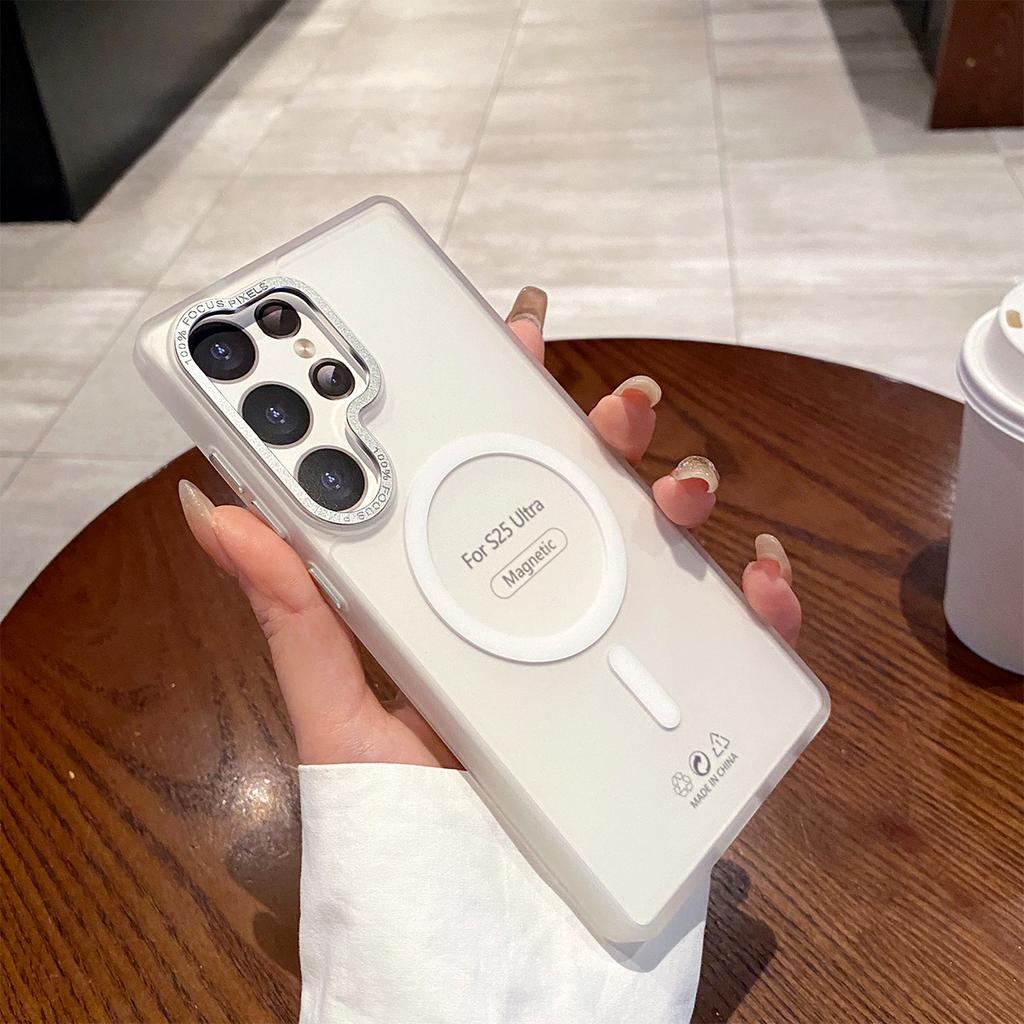 Hardware Camera Frame Frosted Skin Magnetic Phone Case for Apple 16pro Simple High-end Magnetic Phone Case New Style