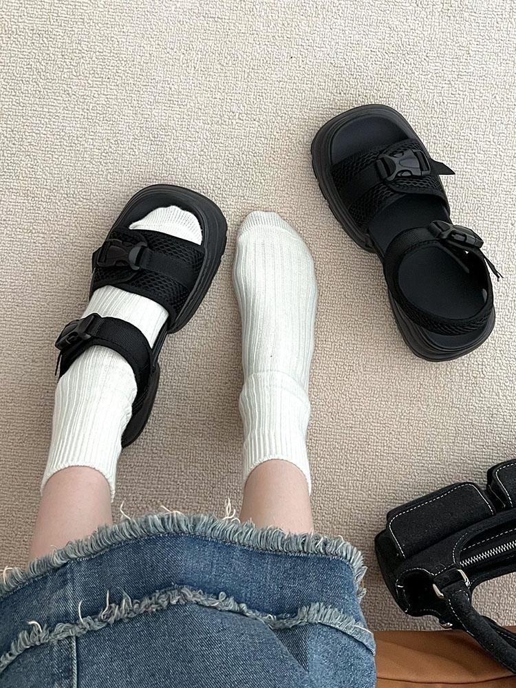 2024 Лето Новые женские сандалии Верхняя одежда Модные повседневные римские тапочки с толстой подошвой на платформе Сандалии Женская обувь