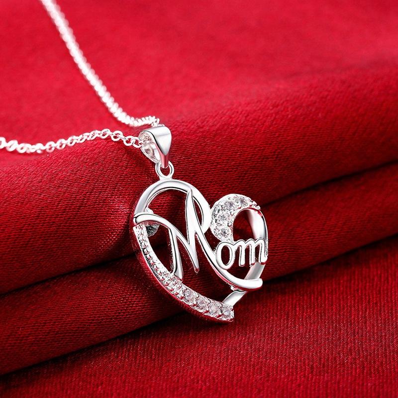 Heart Shaped Diamond Necklace Fashion Personality Ladies Necklace Silver Plated Pendant Jewelry