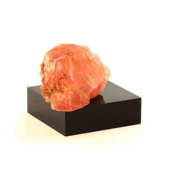 Pierres et Minéraux. Fluorite Rose. 81.0 ct. Talèfre, Massif du Mont-Blanc, France.