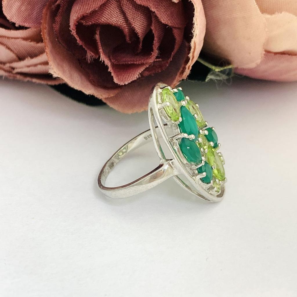 Серебряное кольцо с натуральным агатом, хризолітом (2100188)