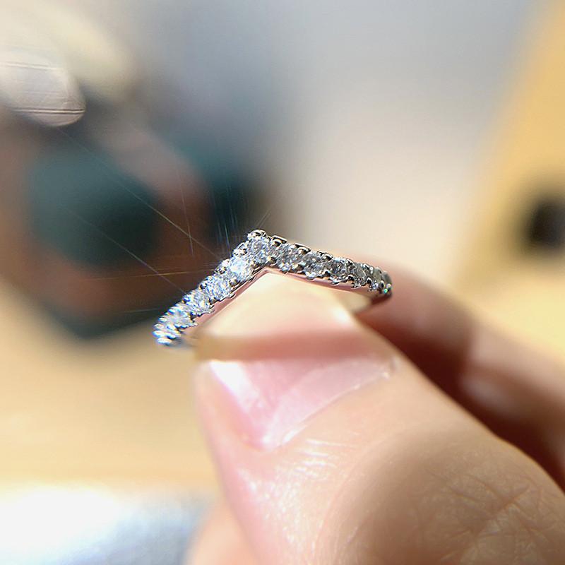 Кольцо Sterling V-Design с кубическим цирконием для женщин, элегантное свадебное украшение для вечеринки, женское украшение на палец
