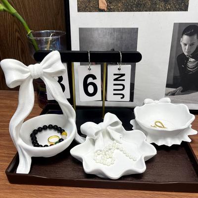 3D-подставка-лоток в форме банта Пластиковый многофункциональный настольный органайзер Блюдце для колец, серег Декор для гостиной, спальни
