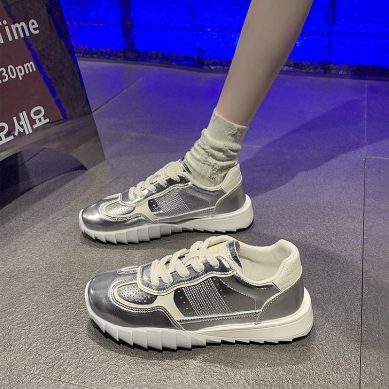 Женские кроссовки для бега, повседневные туфли на плоской подошве, прогулочные туфли, металлик, серебристые, на шнуровке, эластичные, для тенниса, спортивные кроссовки, дышащая обувь