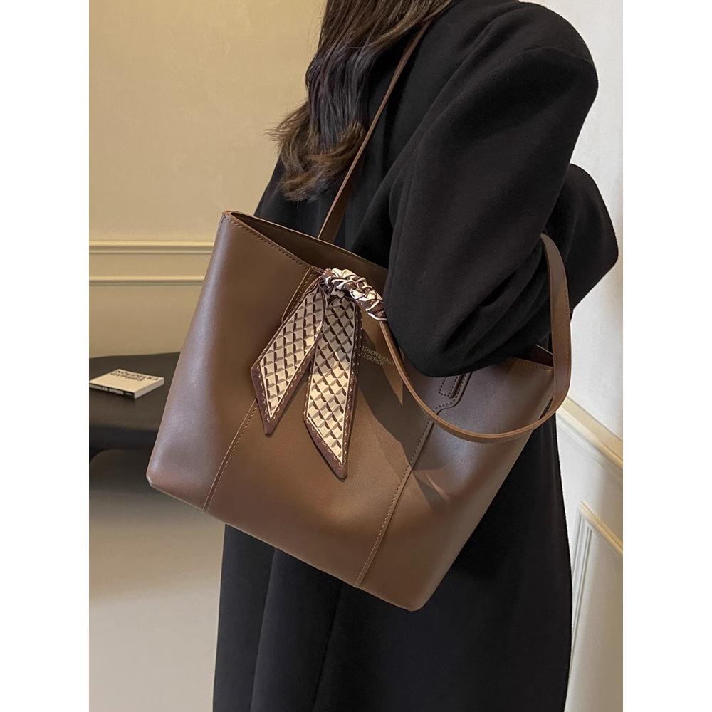 Красная большая сумка женская 2025 новая свадебная сумка сумка для невесты на свадьбу высокое качество большая вместимость плечевая портативная сумка-тоут