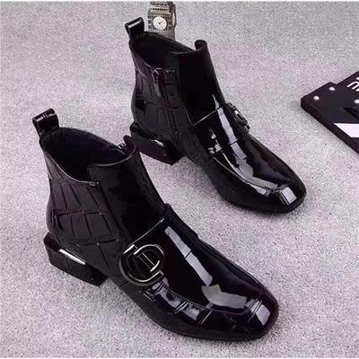 Осенние женские новые короткие ботинки Универсальная британская обувь против скольжения Модные ботинки челси Женские кожаные туфли с квадратным носком