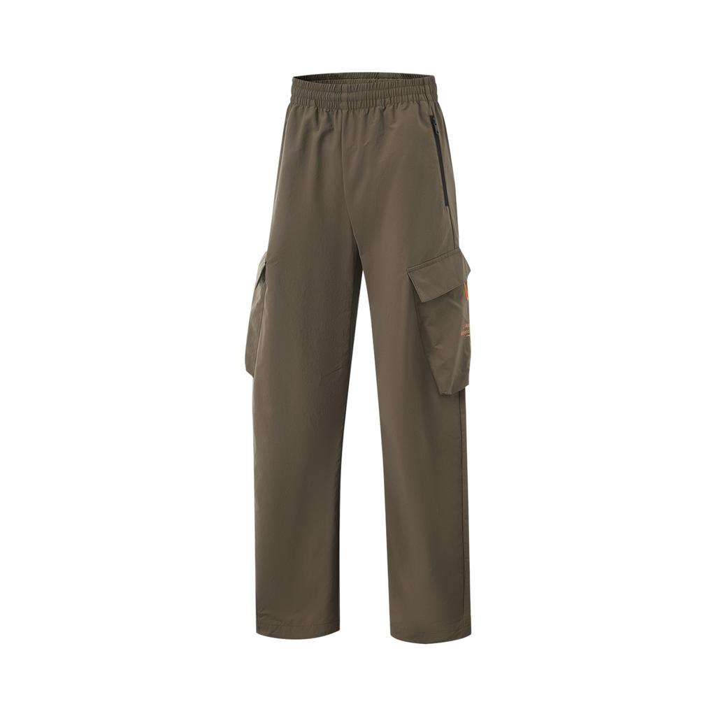 Li Ning Fitness Series Ретро Восточный стиль Средняя талия Прямые свободные тканые спортивные повседневные брюки с большим карманом Женские брюки тиково-коричневые AYKU744-2