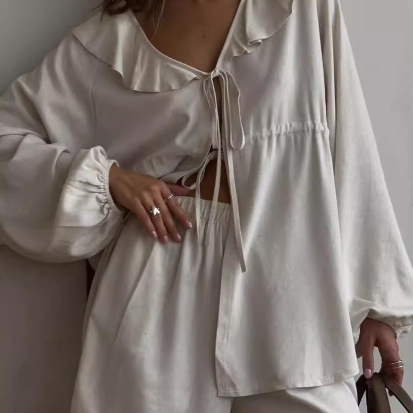 Повседневный осенний комплект в французском стиле, новая мода, хлопок и лен, V-образный вырез, топ с рукавами-буфами, шорты, комплект из двух предметов