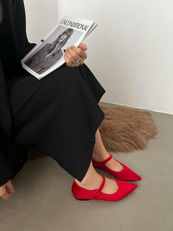 Модные новые зимние женские туфли Мэри Джейн, ретро-балетки с острым носком, замшевые балетки с одной пряжкой на низком каблуке из французского шелка, женские свадебные туфли